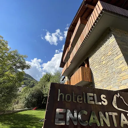 Els Encantats 3* Espot