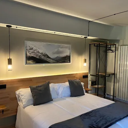 Els Encantats Hotel 3*